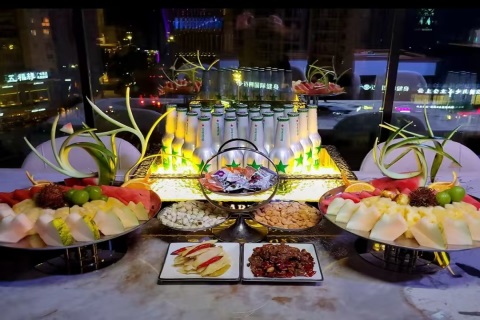 濮阳KTV诚聘女营销 高薪日结包住宿 年轻人社交锻炼平台